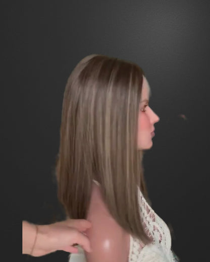 פאת לייס קצרה, גוון חום בהיר עם גוונים